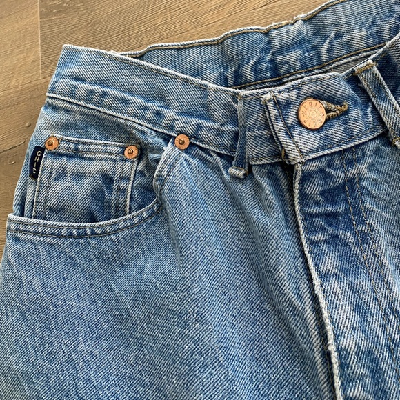 Chic Vintage High Rise Straight Tapered Leg 90s Faded Distressed Mom Jeans - Picture 4 of 12